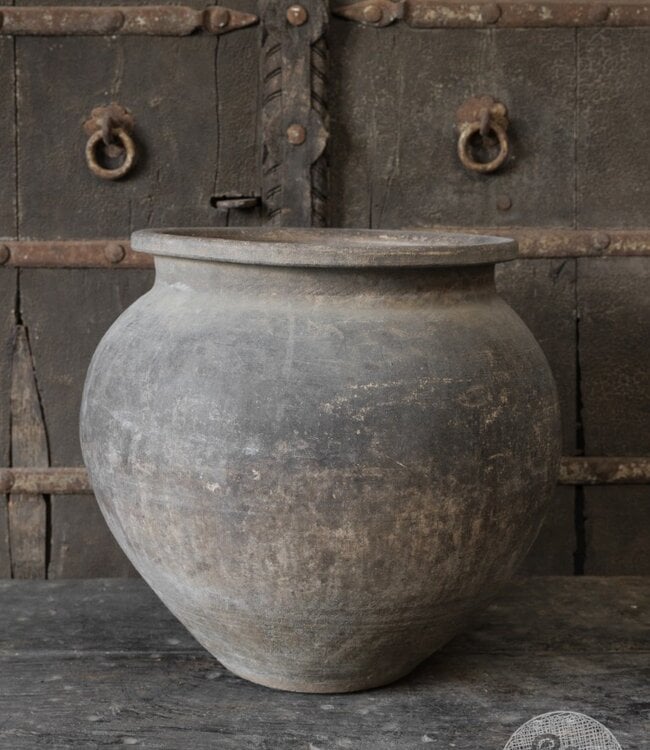 Be-Uniq Oude Stenen Pot | China | H38 x D40 cm