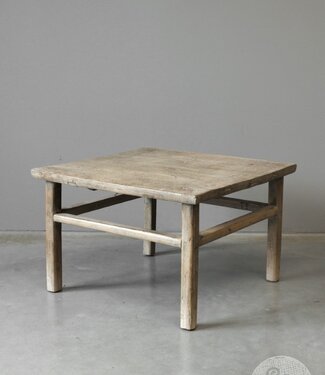 Be-Uniq Oude Bijzettafel | China | H46 x B70 x D69 cm