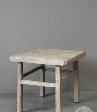 Be-Uniq Oude Bijzettafel | China | H50 x B53 x D48 cm