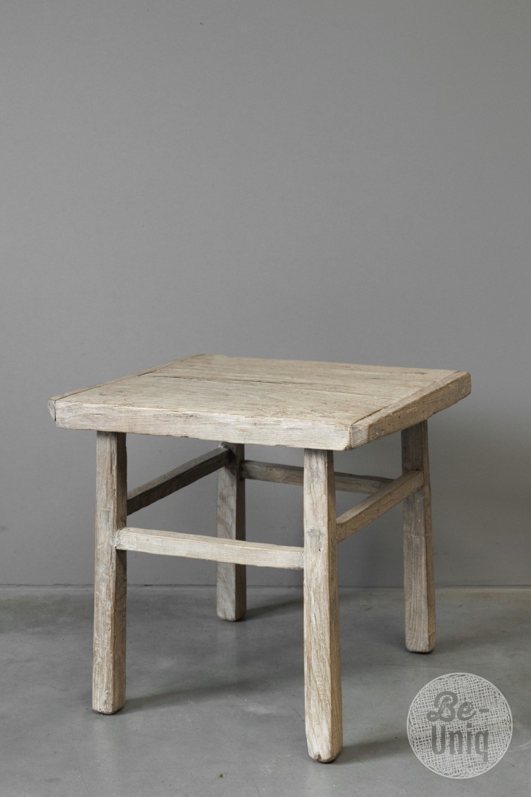 Be-Uniq Oude Bijzettafel | China | H50 x B53 x D48 cm