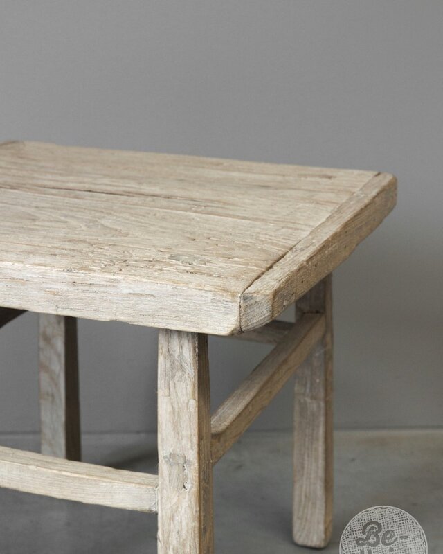 Be-Uniq Oude Bijzettafel | China | H50 x B53 x D48 cm
