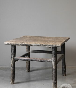 Be-Uniq Oude Bijzettafel | India | H50 x B65 x D63 cm