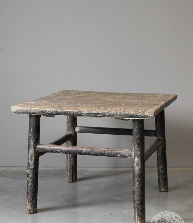 Be-Uniq Oude Bijzettafel | India | H50 x B65 x D63 cm