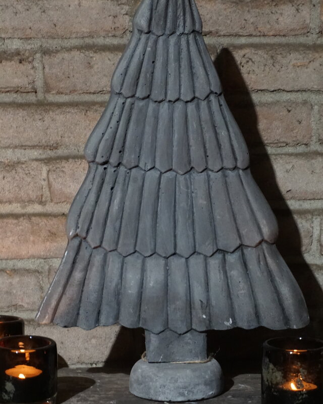 Rene Houtman Betonnen Kerstboom | H47 x B30 x D8 cm