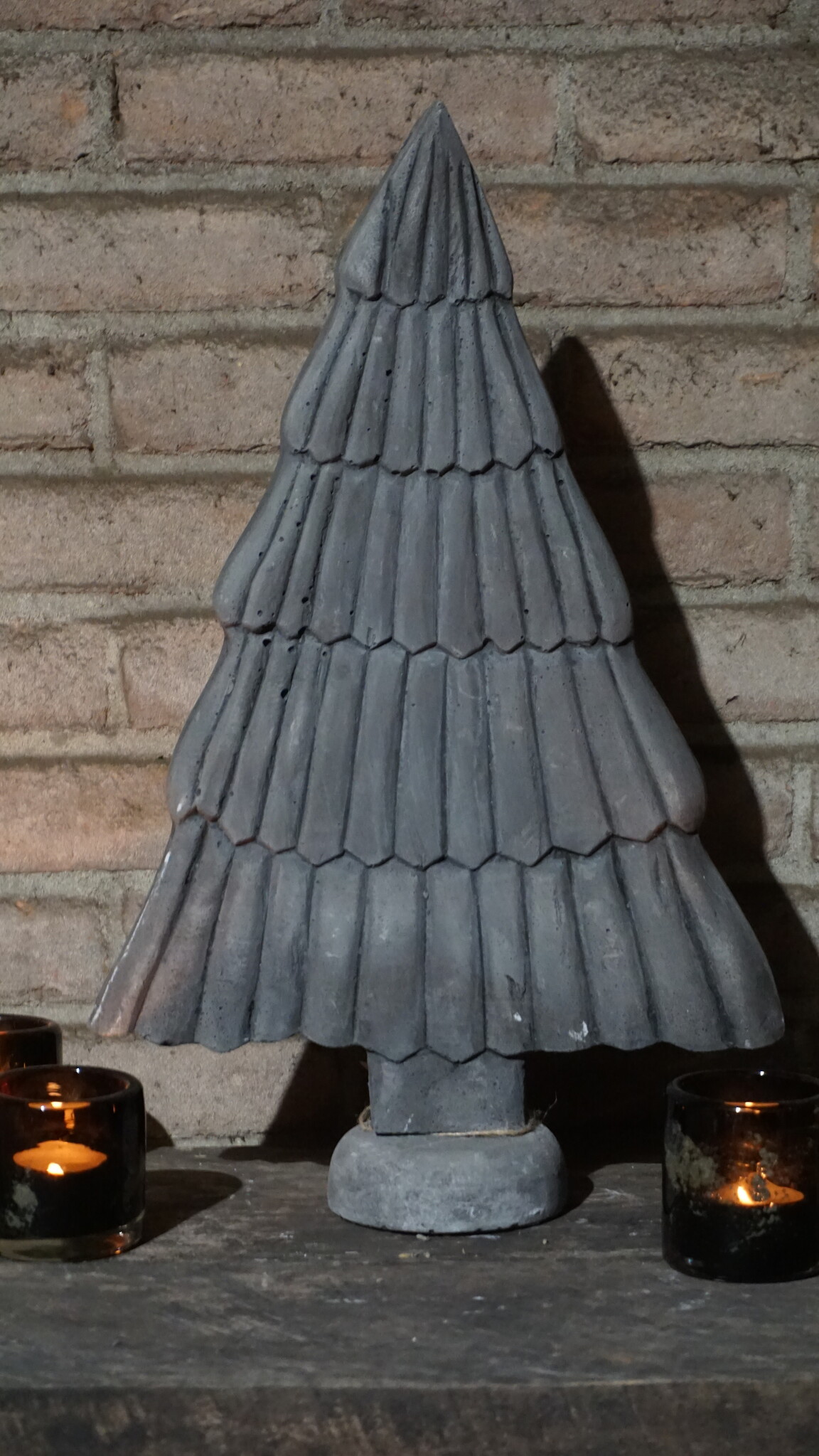 Rene Houtman Betonnen Kerstboom | H47 x B30 x D8 cm