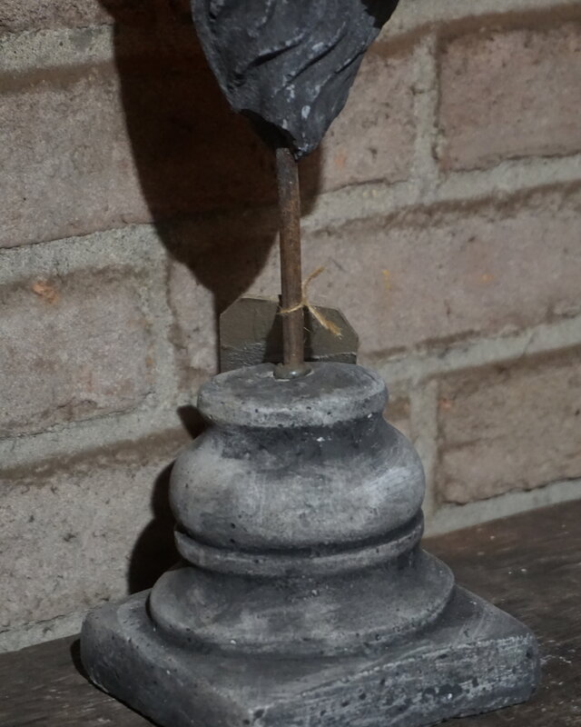 Rene Houtman Ramskop Op Poot Met Kaarsenhouder | H36xB10xD10 cm