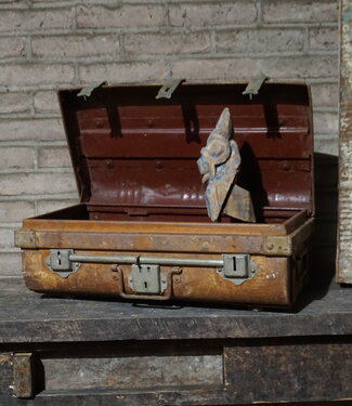 Rene Houtman Antieke Metalen Koffer | H22 x B56 x D31 cm