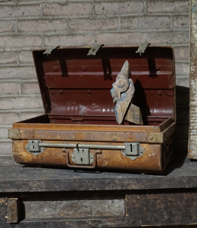 Rene Houtman Antieke Metalen Koffer | H22 x B56 x D31 cm