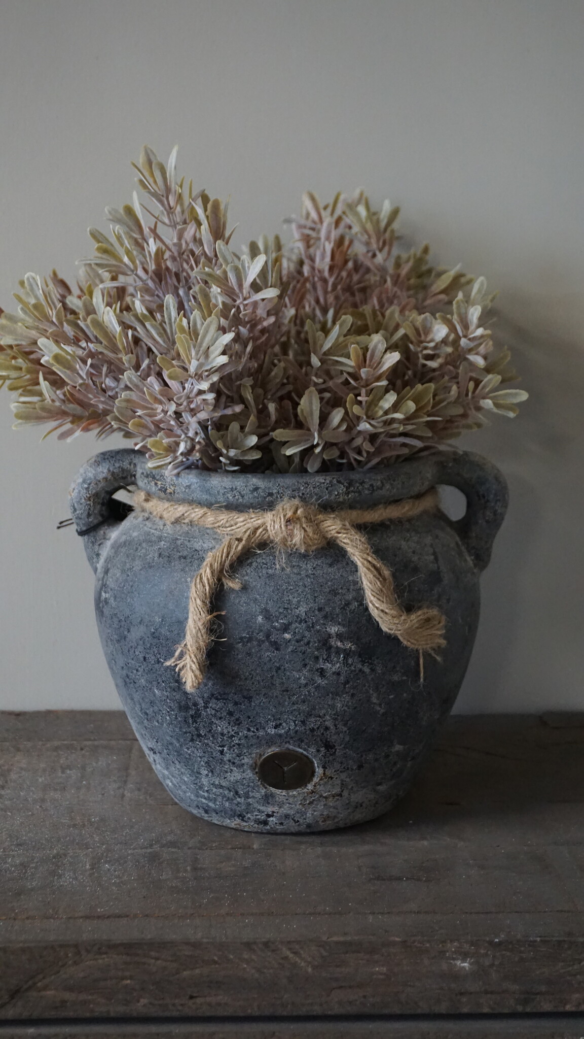 Brynxz Plantenbak Twee Oren Met Touw Basalt | H27xB21 cm