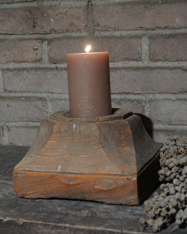 Rene Houtman Oud Houten Poer | Nr 1 | H12 x B20 x D20 cm