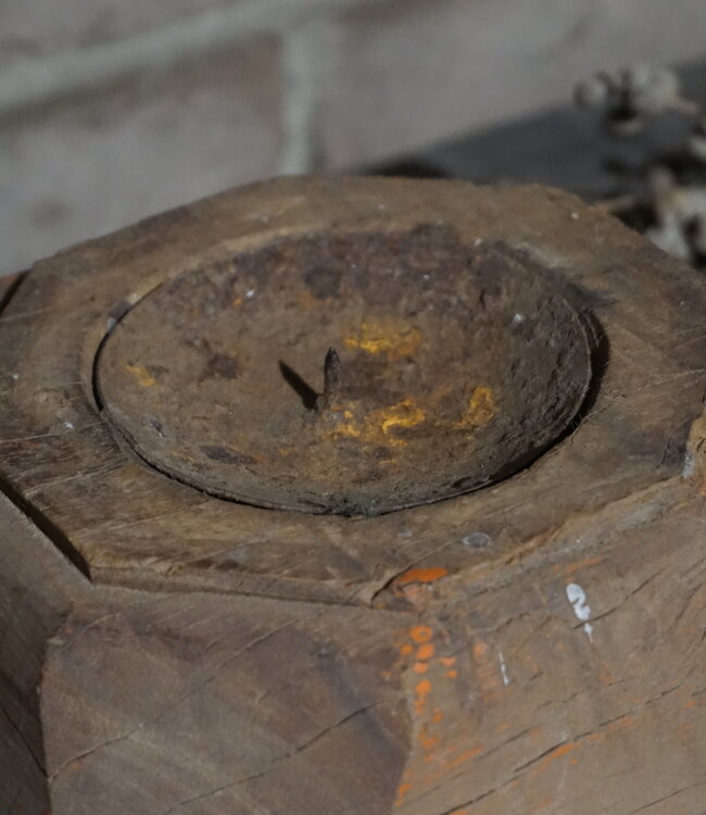 Rene Houtman Oud Houten Poer | Nr 1 | H12 x B20 x D20 cm