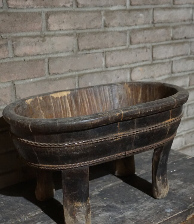 Rene Houtman Staande Ovale Olijfbak | H39 x B50 x D33 cm