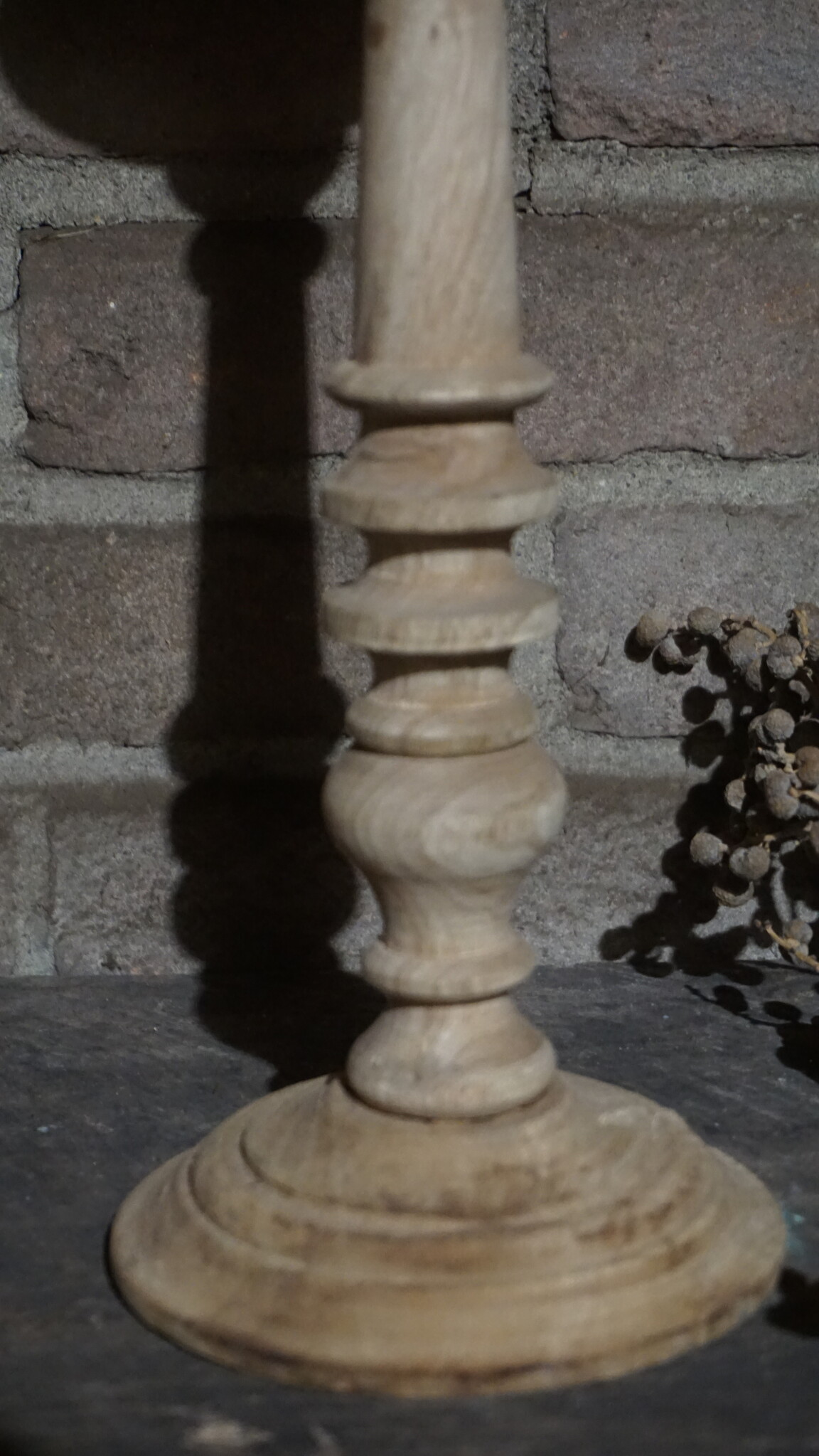 Rene Houtman Kaarsenhouder Hout | H32 x D13 cm