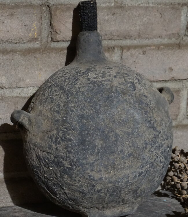 Rene Houtman Oude Olie Fles | H34 x B25 cm