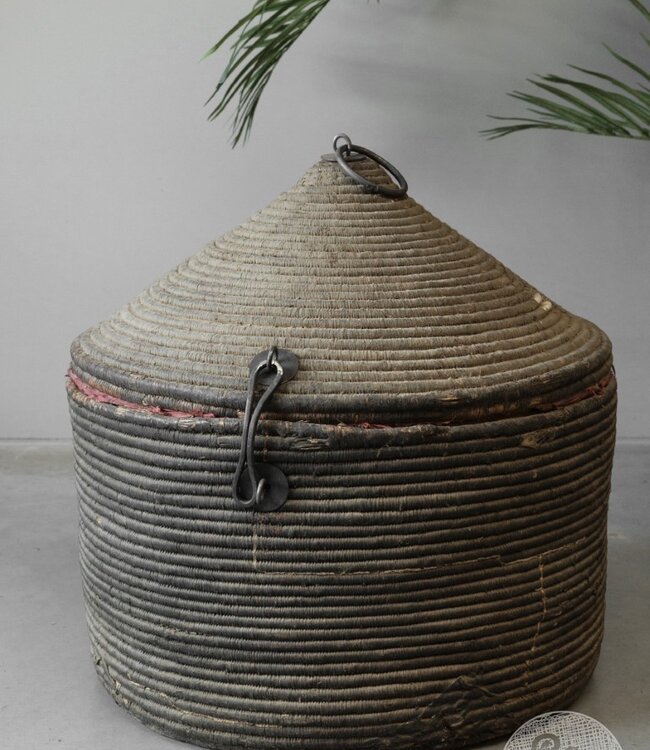 Be-Uniq Oude Desert Mand | India | H64 x D66 cm
