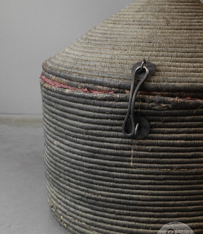 Be-Uniq Oude Desert Mand | India | H64 x D66 cm