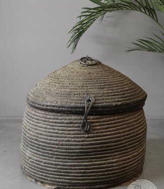 Be-Uniq Oude Desert Mand | India | H62 x D70 cm