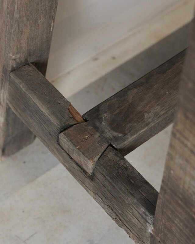 Be-Uniq Sidetable Organisch | Oud Hout | H86xB152xD34 cm