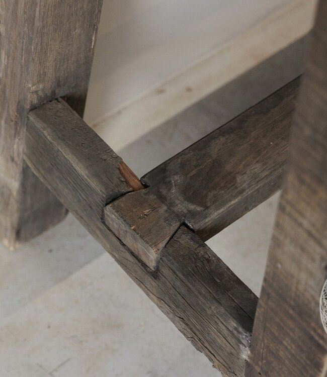 Be-Uniq Sidetable Organisch | Oud Hout | H86xB152xD34 cm