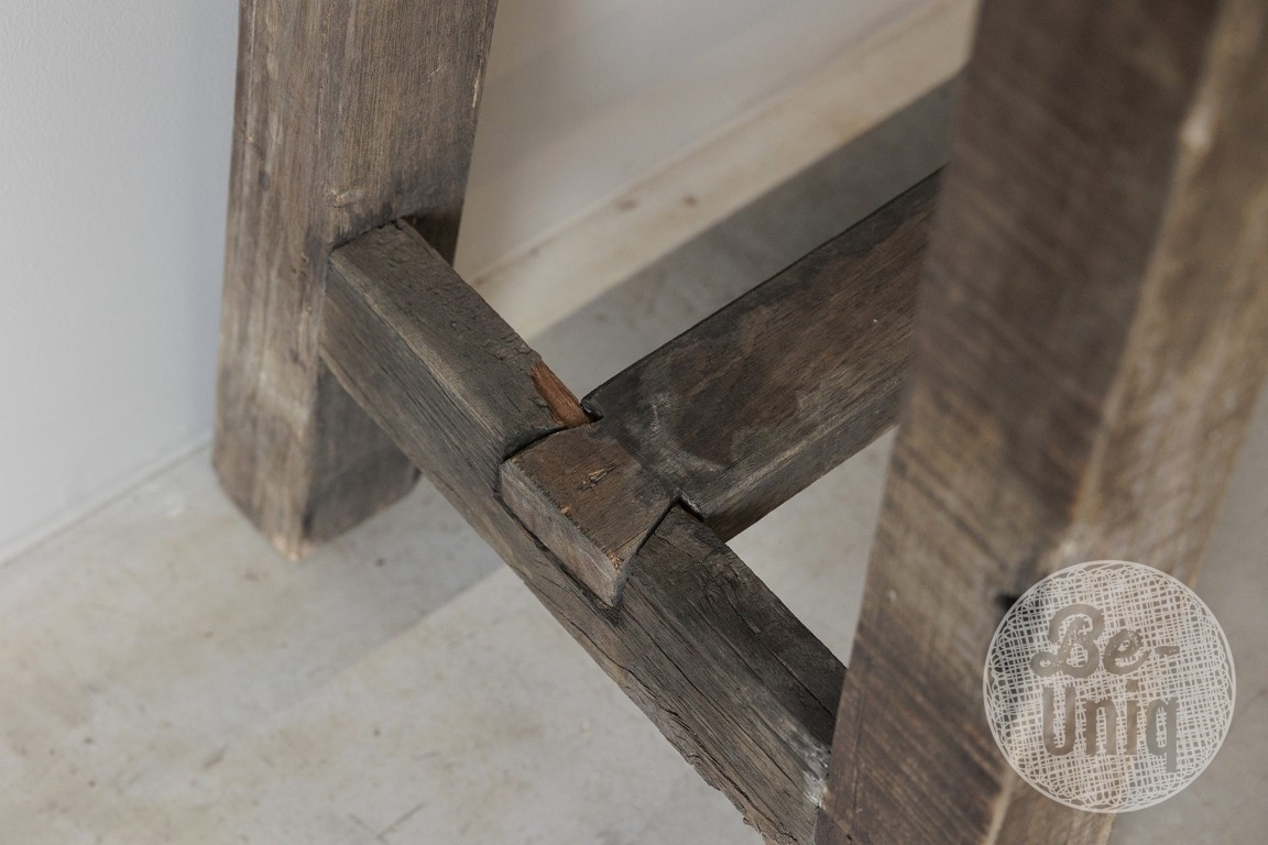 Be-Uniq Sidetable Organisch | Oud Hout | H86xB152xD34 cm