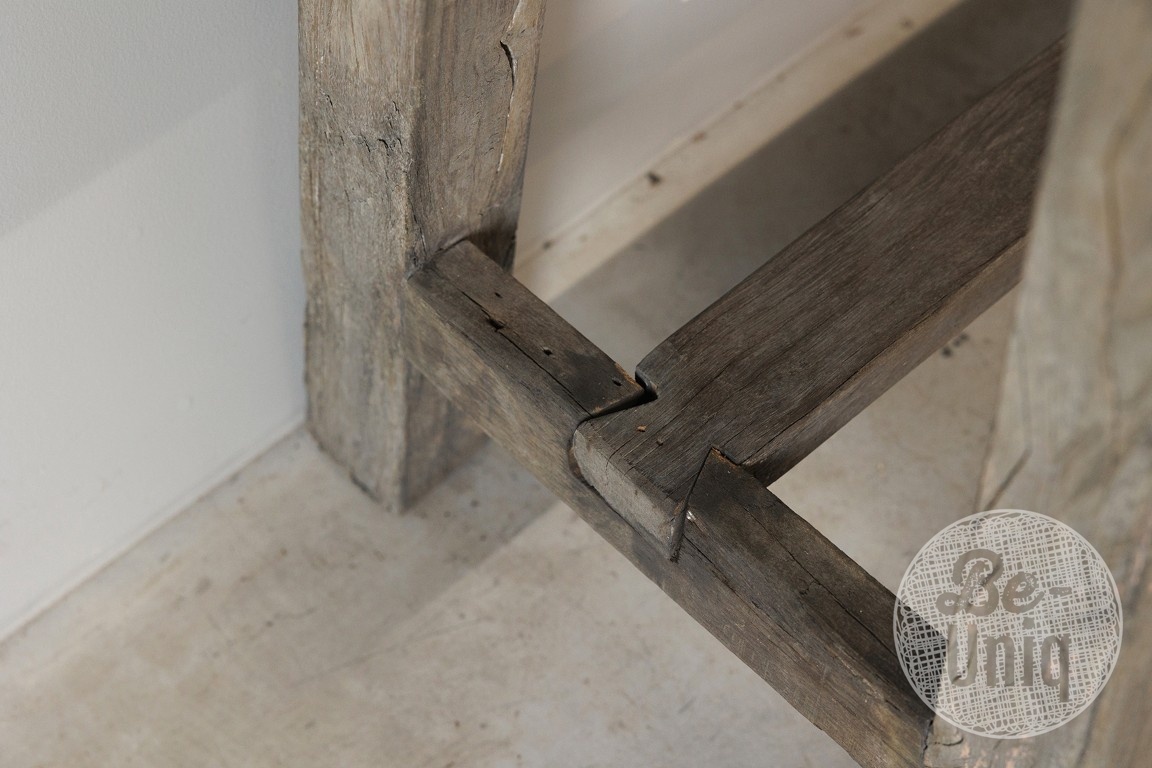 Be-Uniq Sidetable Organisch | Oud Hout | H85xB143xD44 cm