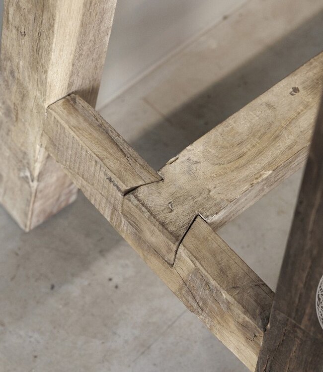 Be-Uniq Sidetable Organisch | Oud Hout | H85xB120xD37 cm