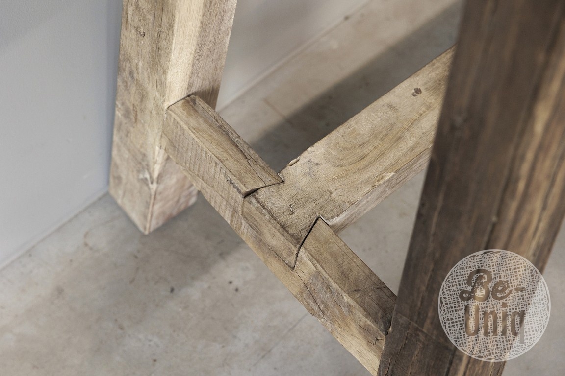 Be-Uniq Sidetable Organisch | Oud Hout | H85xB120xD37 cm