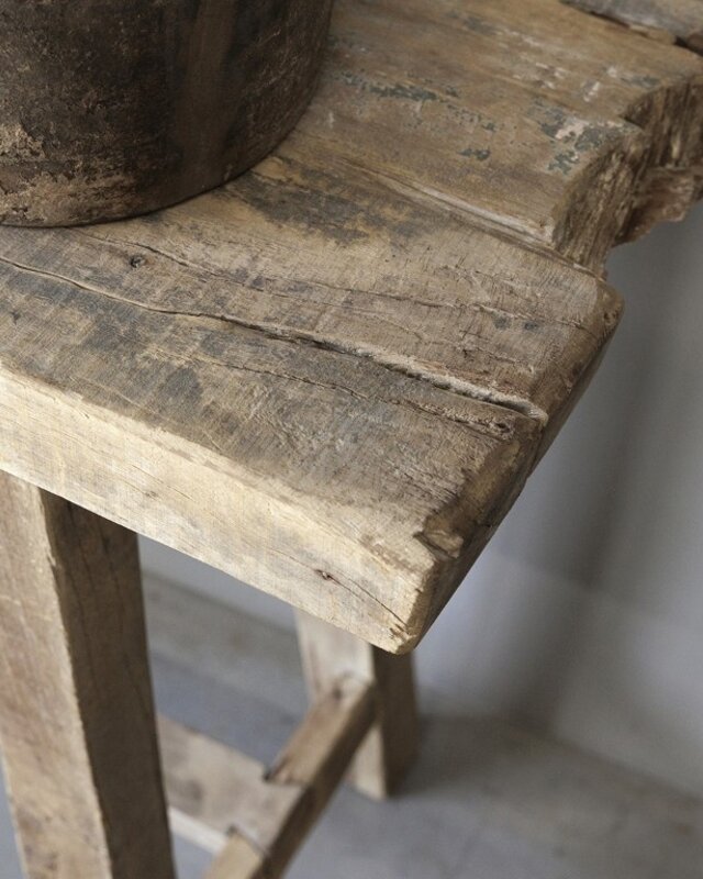 Be-Uniq Sidetable Organisch | Oud Hout | H85xB120xD37 cm