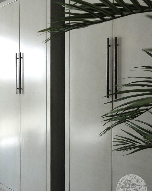Be-Uniq 2-Deurs Kast Fancy | Licht Grijs | H225xB85xD43 cm