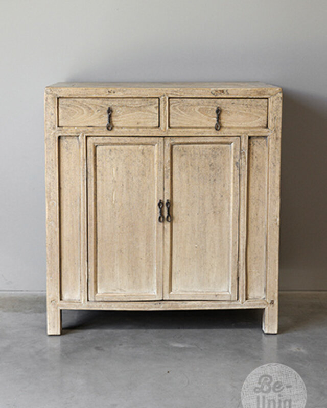 Be-Uniq Oud Kastje | China | H87 x B78 x D45 cm