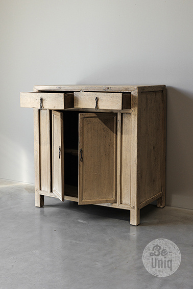 Be-Uniq Oud Kastje | China | H87 x B78 x D45 cm