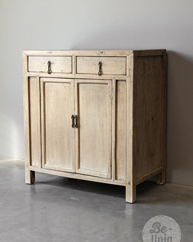 Be-Uniq Oud Kastje | China | H87 x B78 x D45 cm