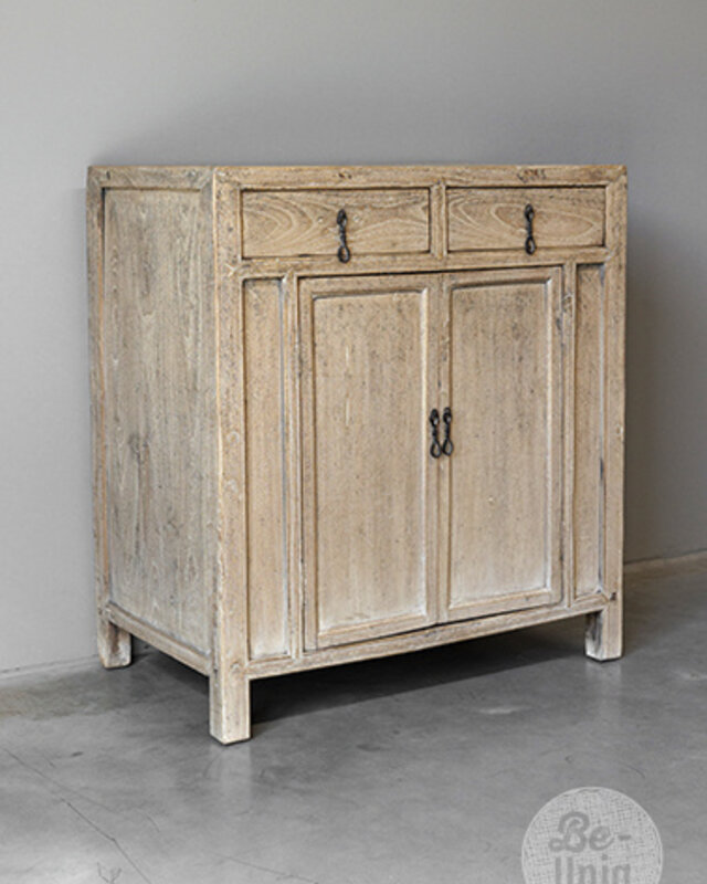 Be-Uniq Oud Kastje | China | H87 x B78 x D45 cm