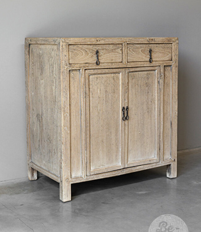 Be-Uniq Oud Kastje | China | H87 x B78 x D45 cm