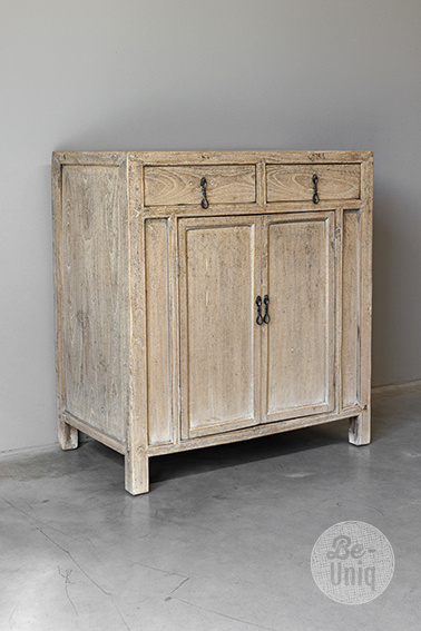 Be-Uniq Oud Kastje | China | H87 x B78 x D45 cm