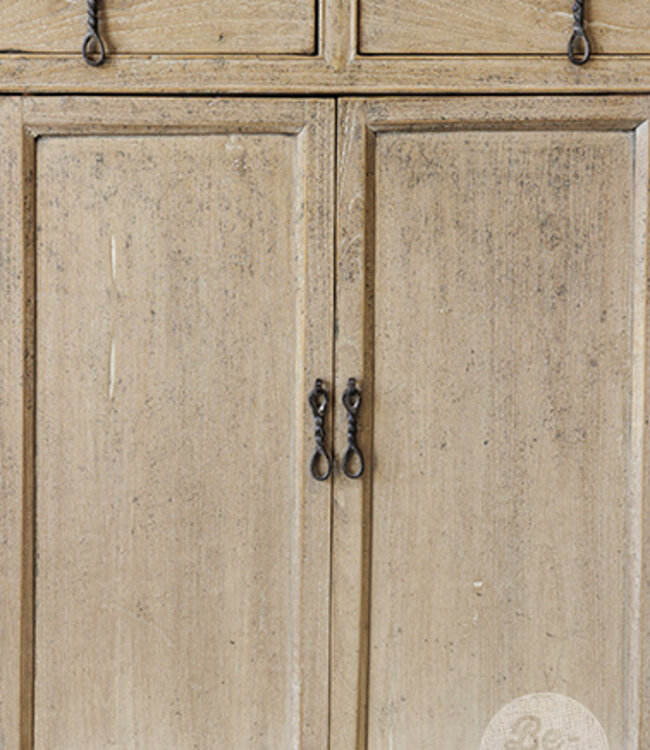 Be-Uniq Oud Kastje | China | H87 x B78 x D45 cm