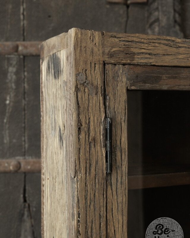 Be-Uniq Vitrinekastje Luik | Capital Collection | H55 x B35 x D13 cm