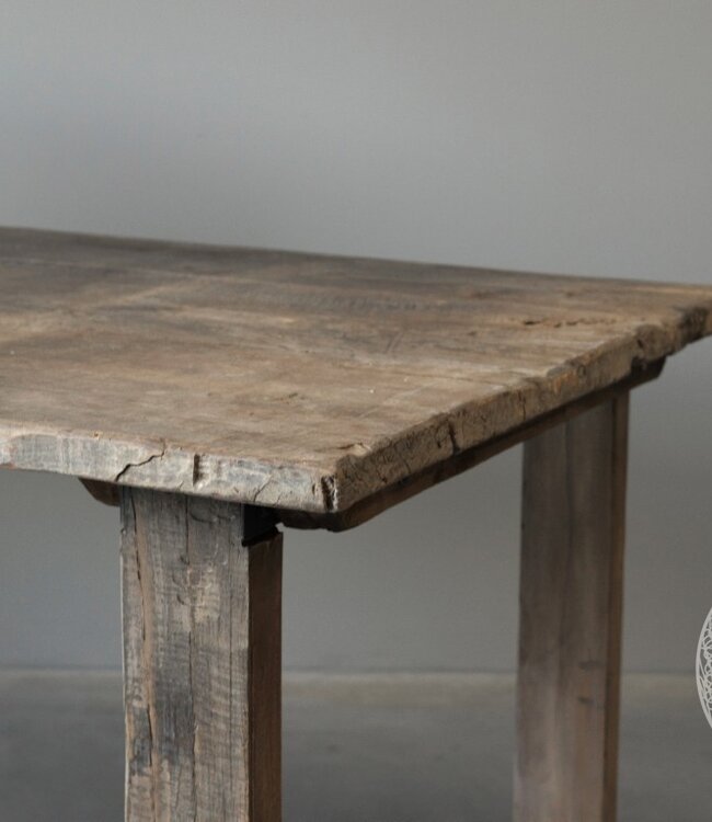 Be-Uniq Eettafel Oude Deur | H79xB193xD99 cm