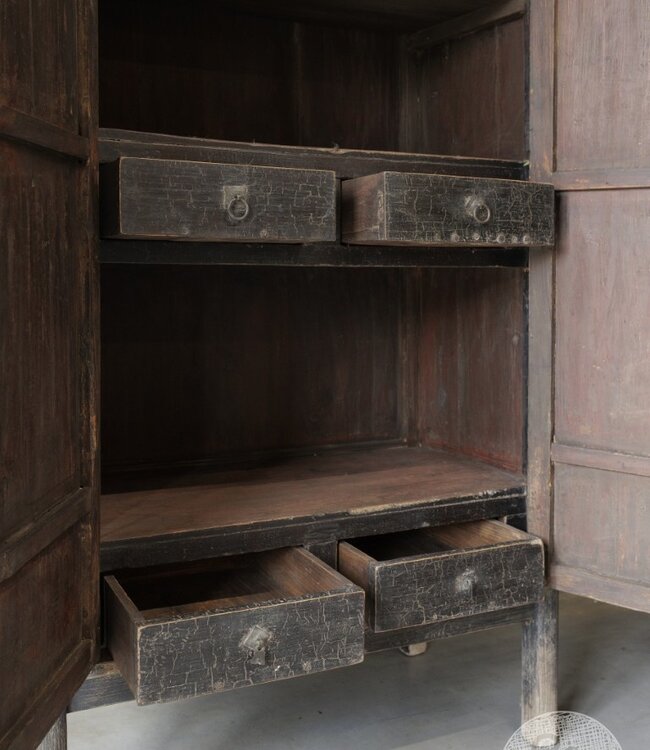 Be-Uniq Oude Kast | China | H187 x B104 x D58 cm