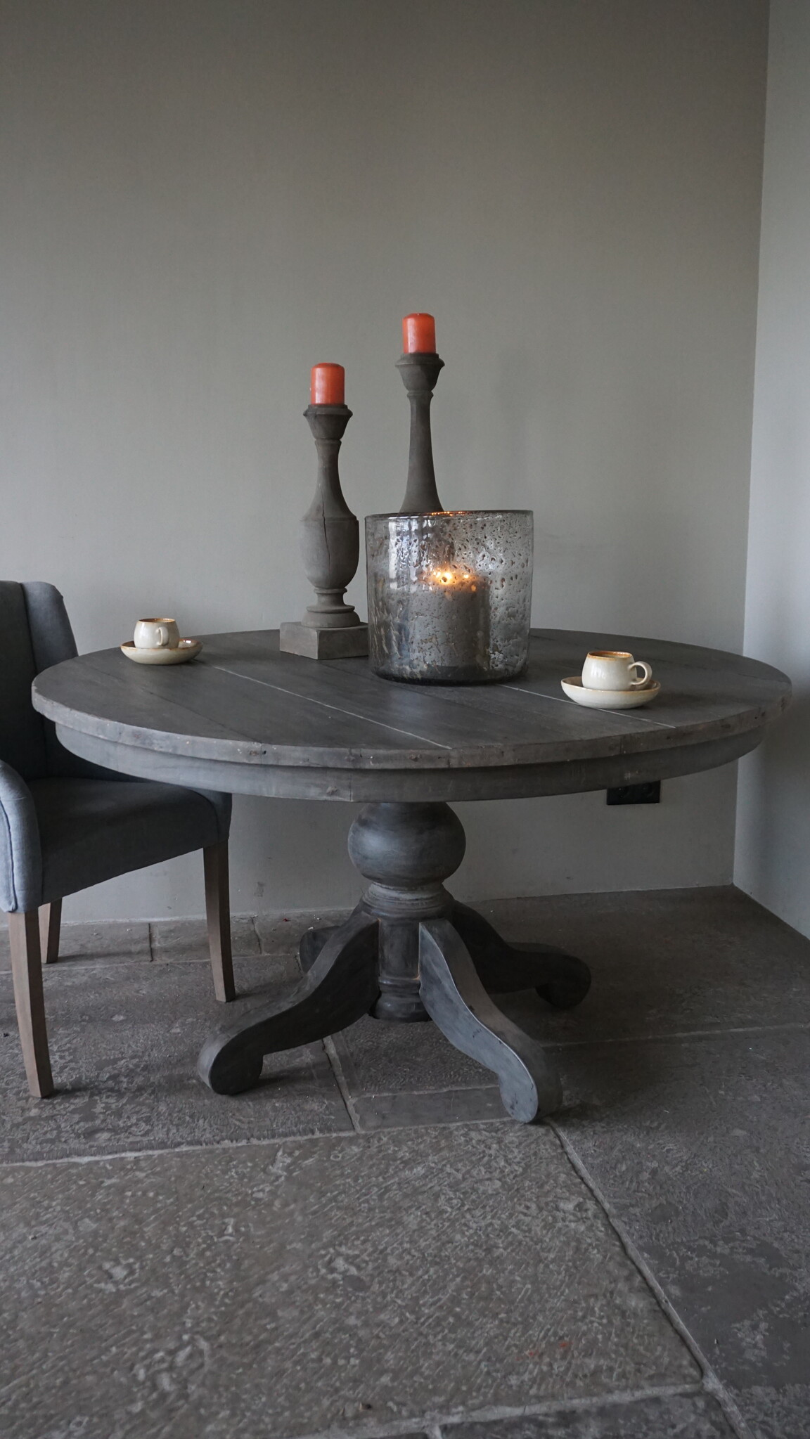 Rene Houtman Ronde Tafel | Grijs | Hout | H77 x D140 cm