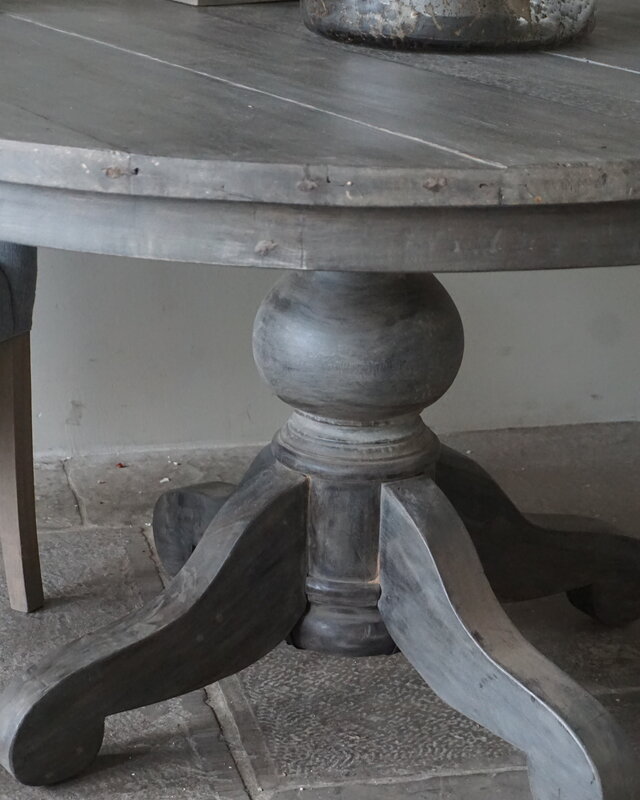 Rene Houtman Ronde Tafel | Grijs | Hout | H77 x D140 cm