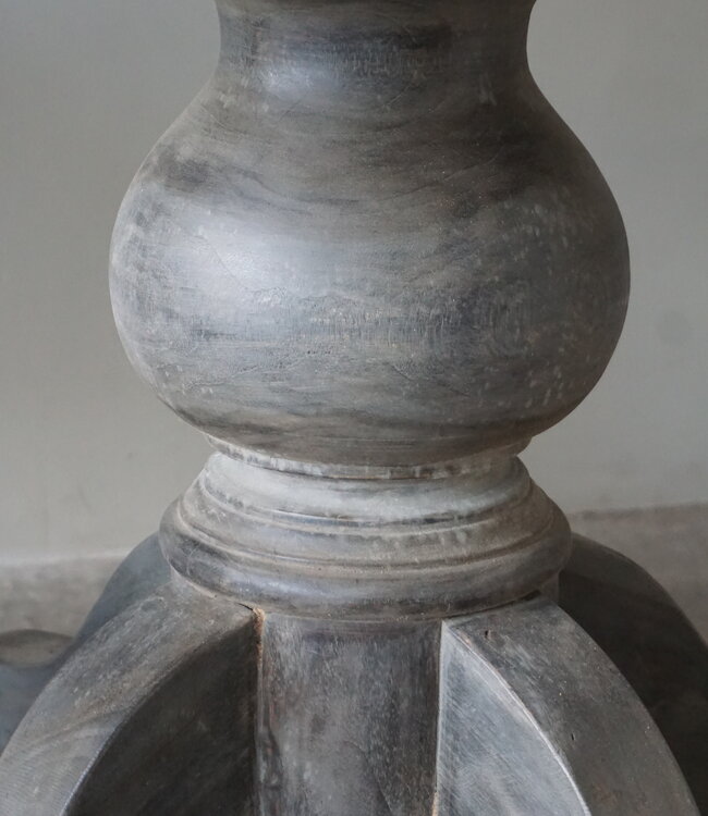 Rene Houtman Ronde Tafel | Grijs | Hout | H77 x D140 cm