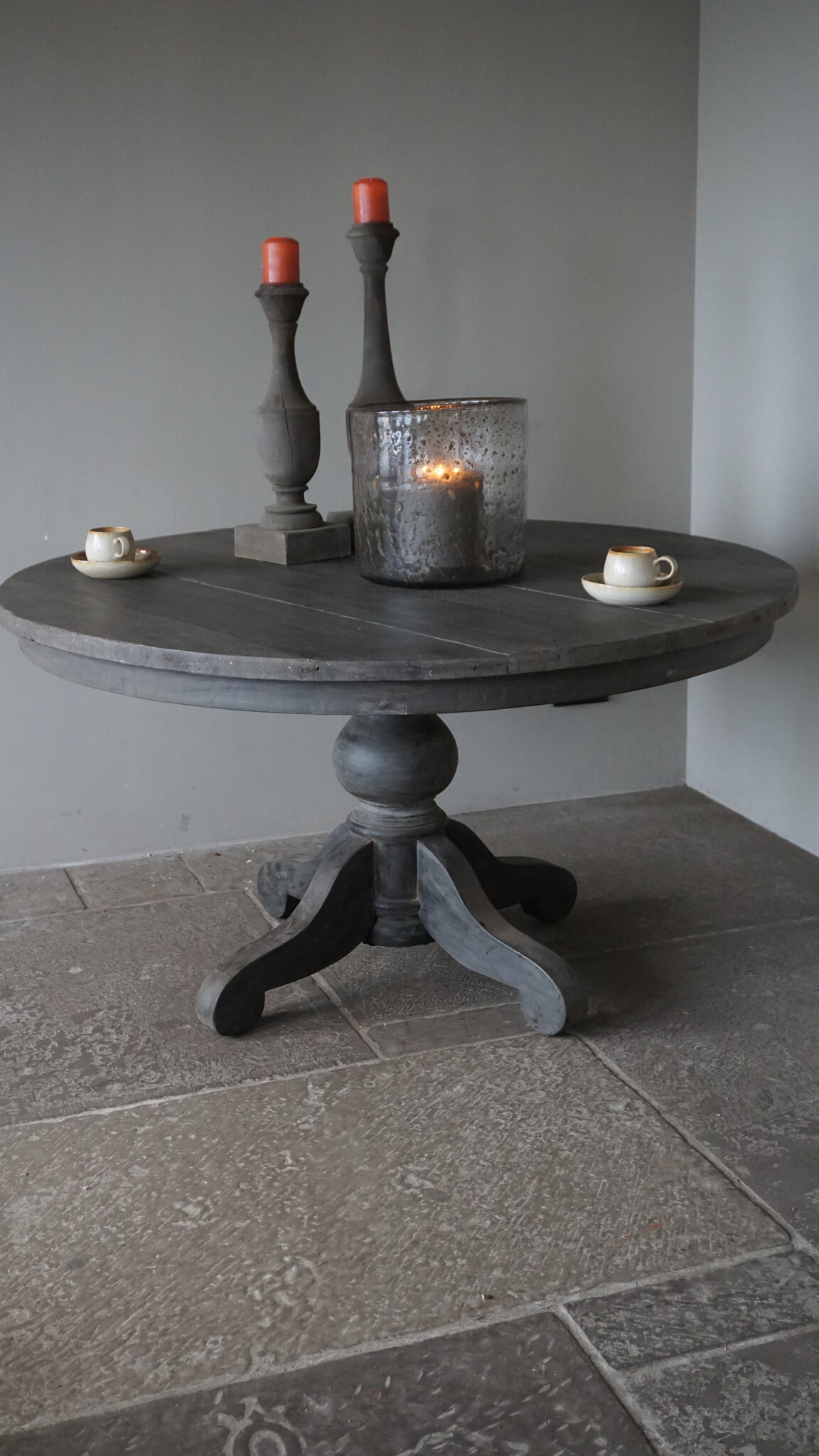 Rene Houtman Ronde Tafel | Grijs | Hout | H77 x D140 cm