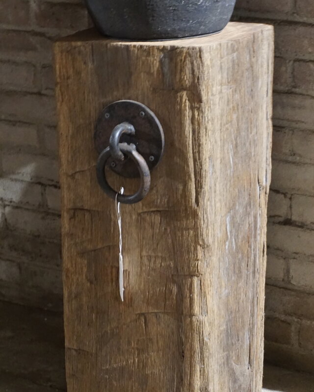 Rene Houtman Oude Meer Paal | Hout | H69 x B29 x D29 cm