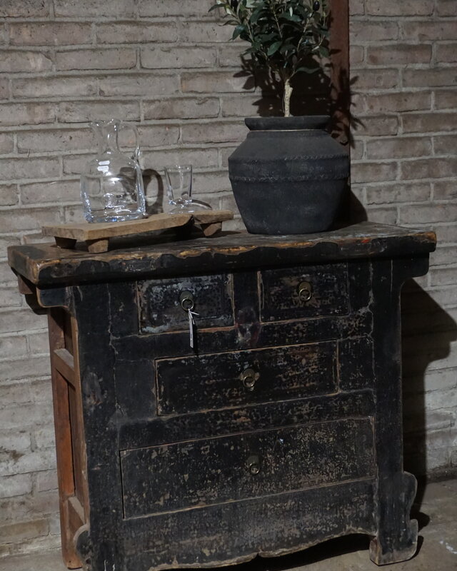 Rene Houtman Oud Chinezen Kastje | H87 x B100 x D44 cm
