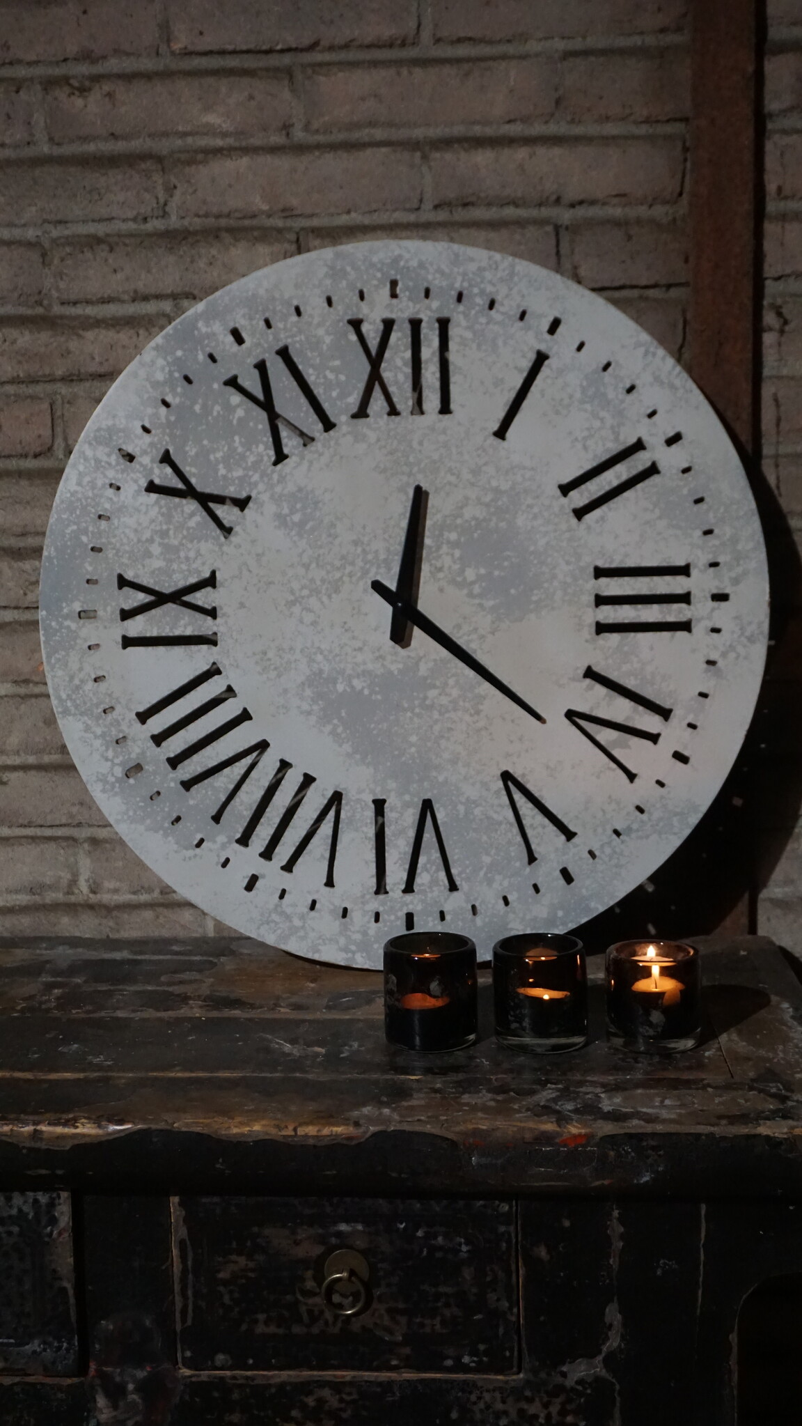 Rene Houtman Klok Roman | Oud Wit | H60 x B60 cm