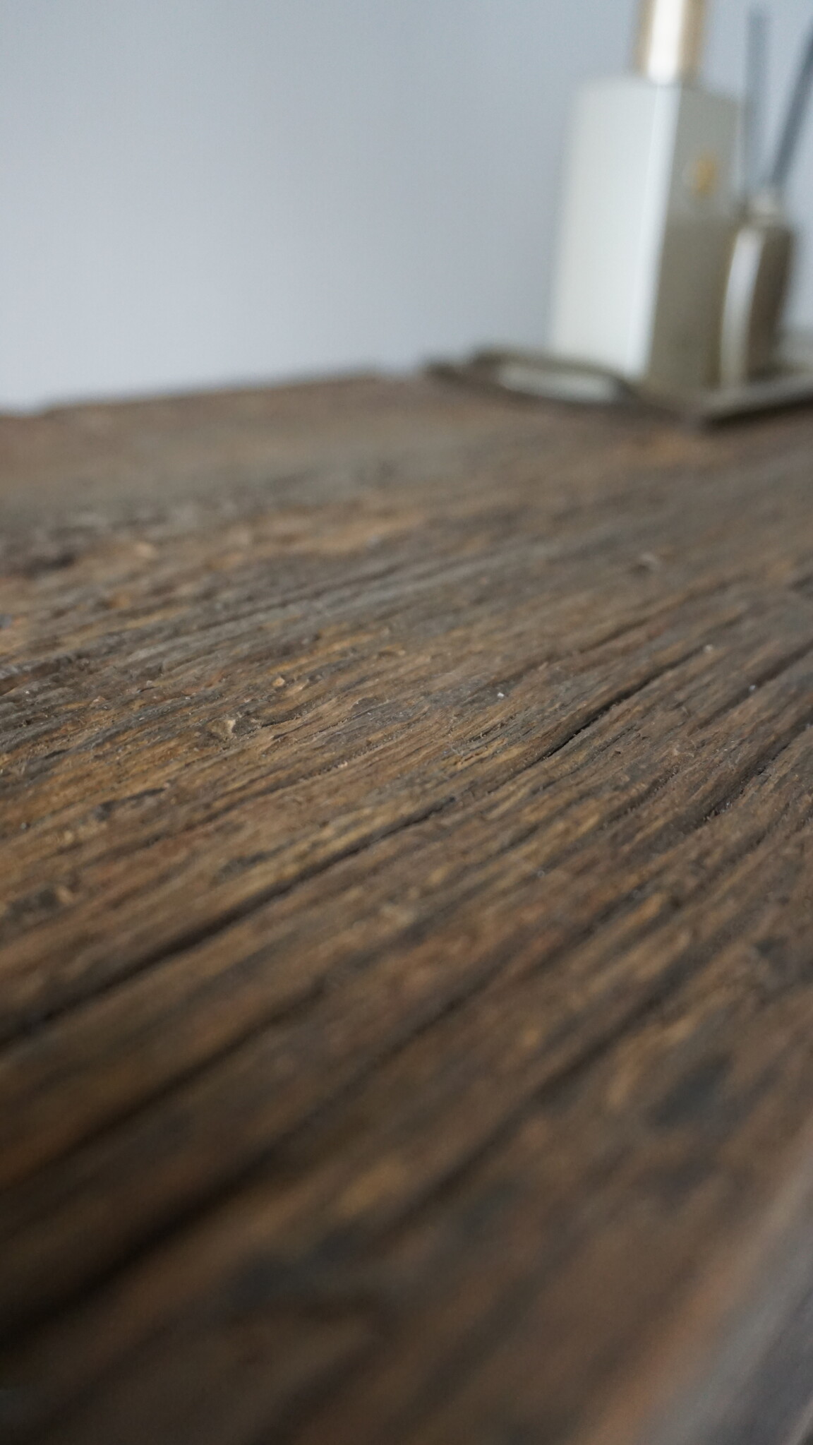 Rene Houtman Sidetable | Geborsteld Oud Eiken | H85 x B100 x D40 cm