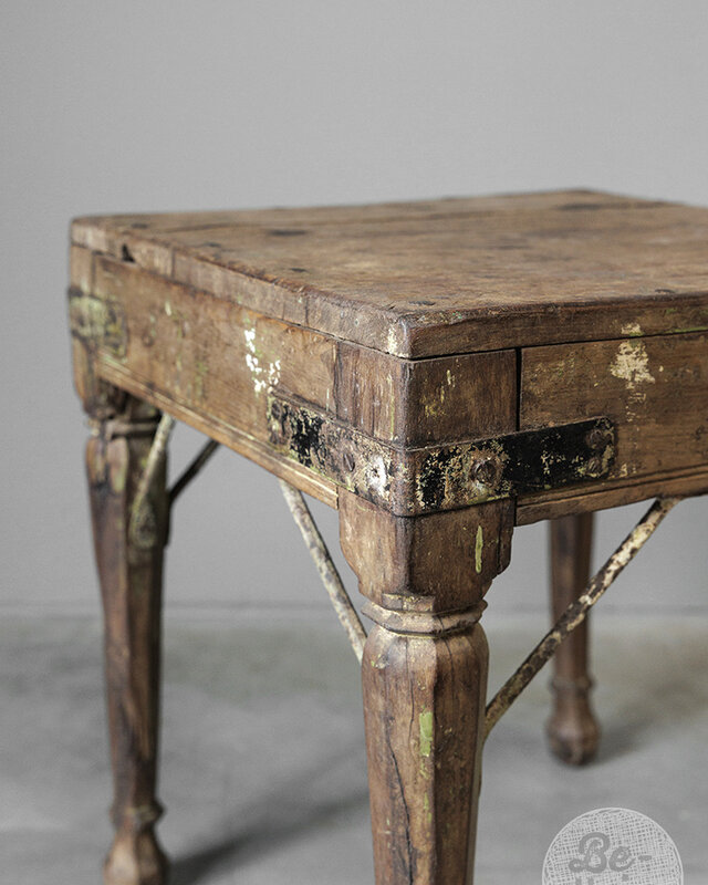 Be-Uniq Oude Bijzettafel | India | H50 x B43