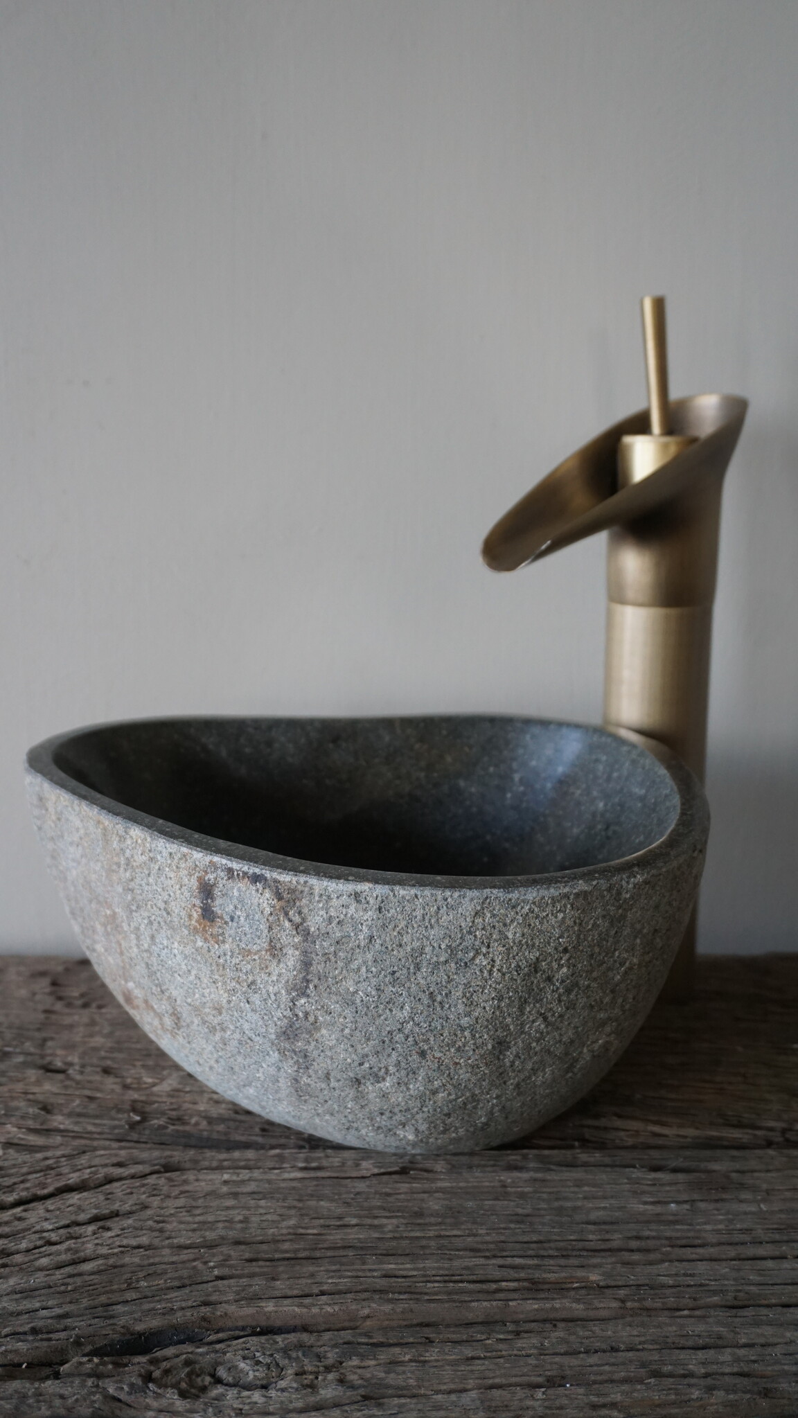 Rene Houtman Kleine Stenen Waskom + Spoelgat | H13 x B27 x D22 cm
