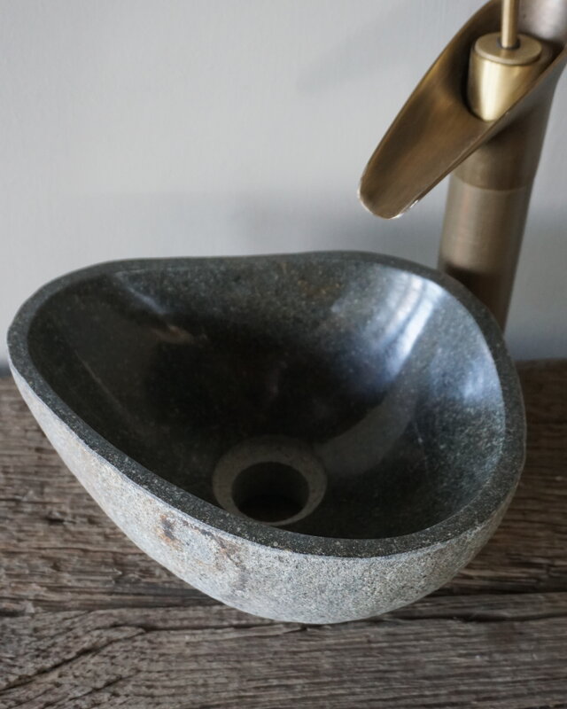 Rene Houtman Kleine Stenen Waskom + Spoelgat | H13 x B27 x D22 cm